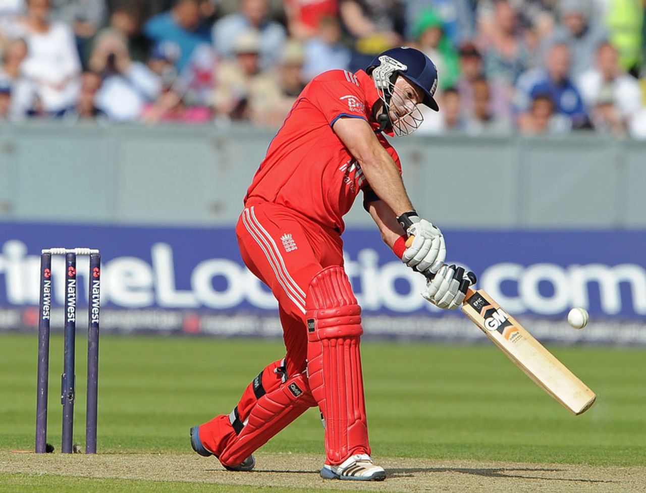 Michael Lumb crashed 43 off 27 balls, England v Australia, 2nd T20, Chester-le-Street, August 31, 2013