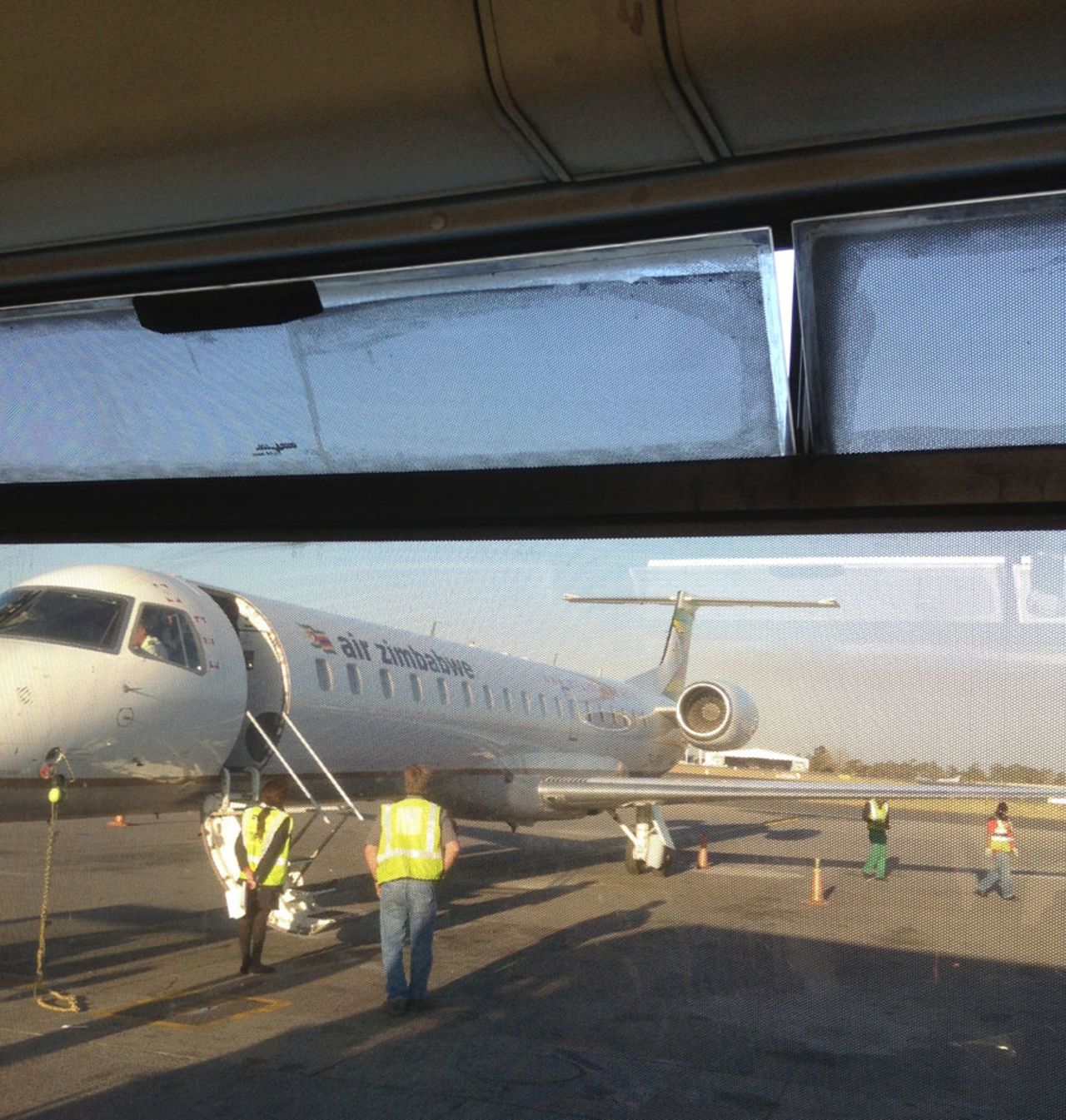 Air Zimbabwe being prepped for departure, Harare, September 2, 2013