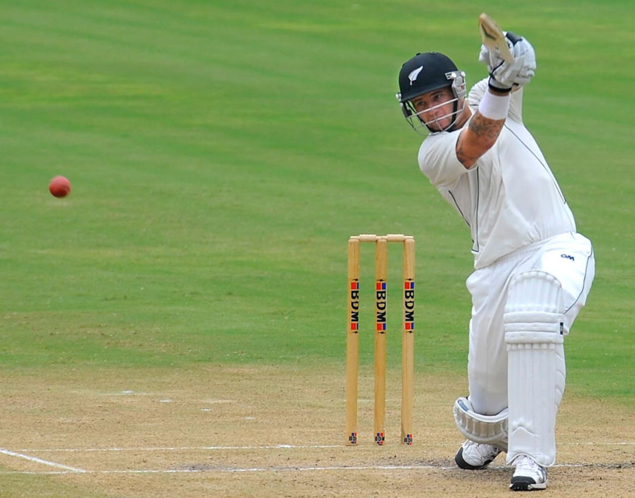 Doug Bracewell hammers through the off side, India A v New Zealand A, 2nd unofficial Test, Visakhapatnam, Sep 3, 2013