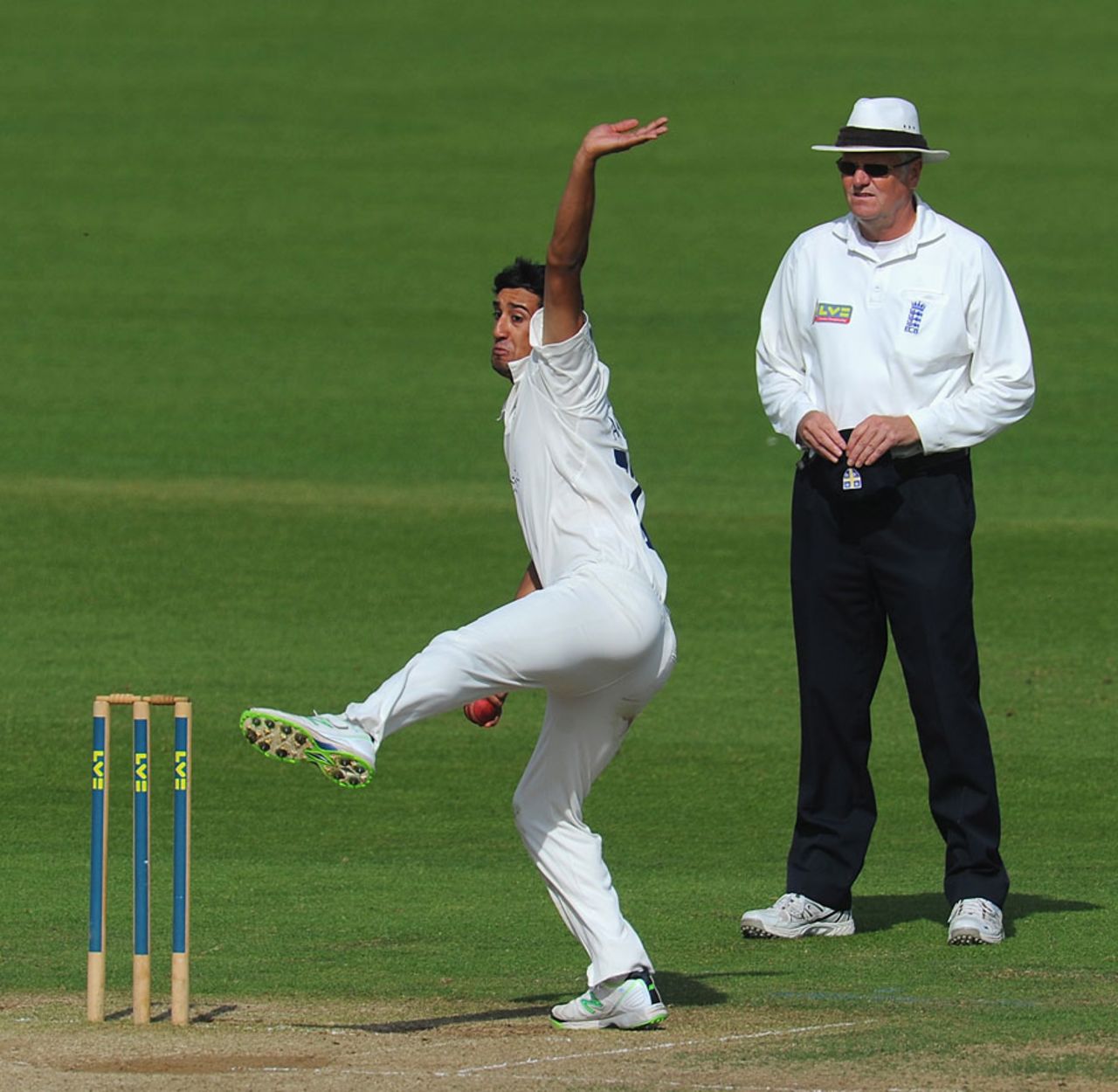 Usman Arshad in his delivery stride, Durham v Sussex, County Championship, Division One, Chester-le-Street, September 4, 2013