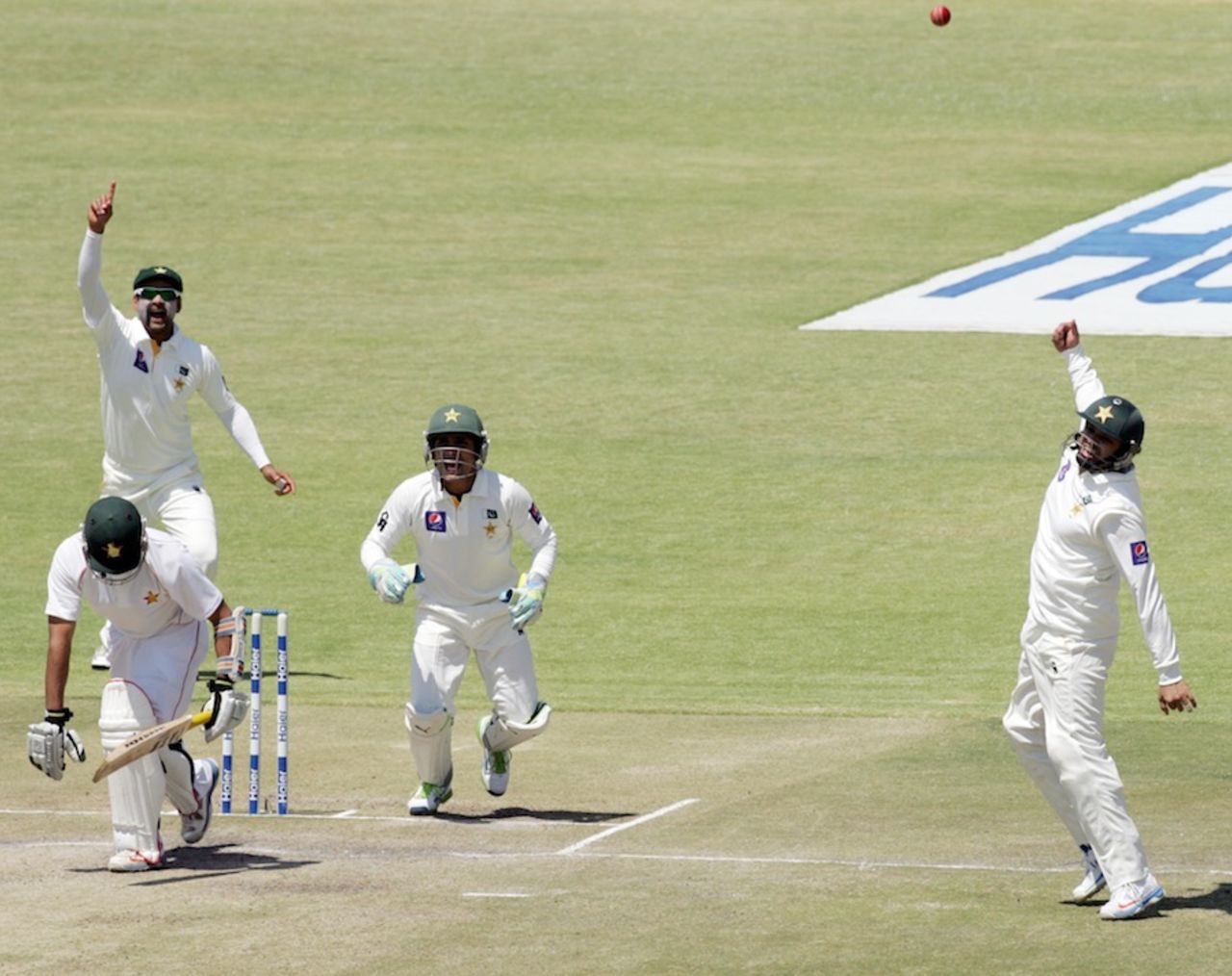 Pakistani players celebrate after dismissing Sikandar Raza, Zimbabwe v Pakistan, 1st Test, 5th day, Harare, September 7, 2013