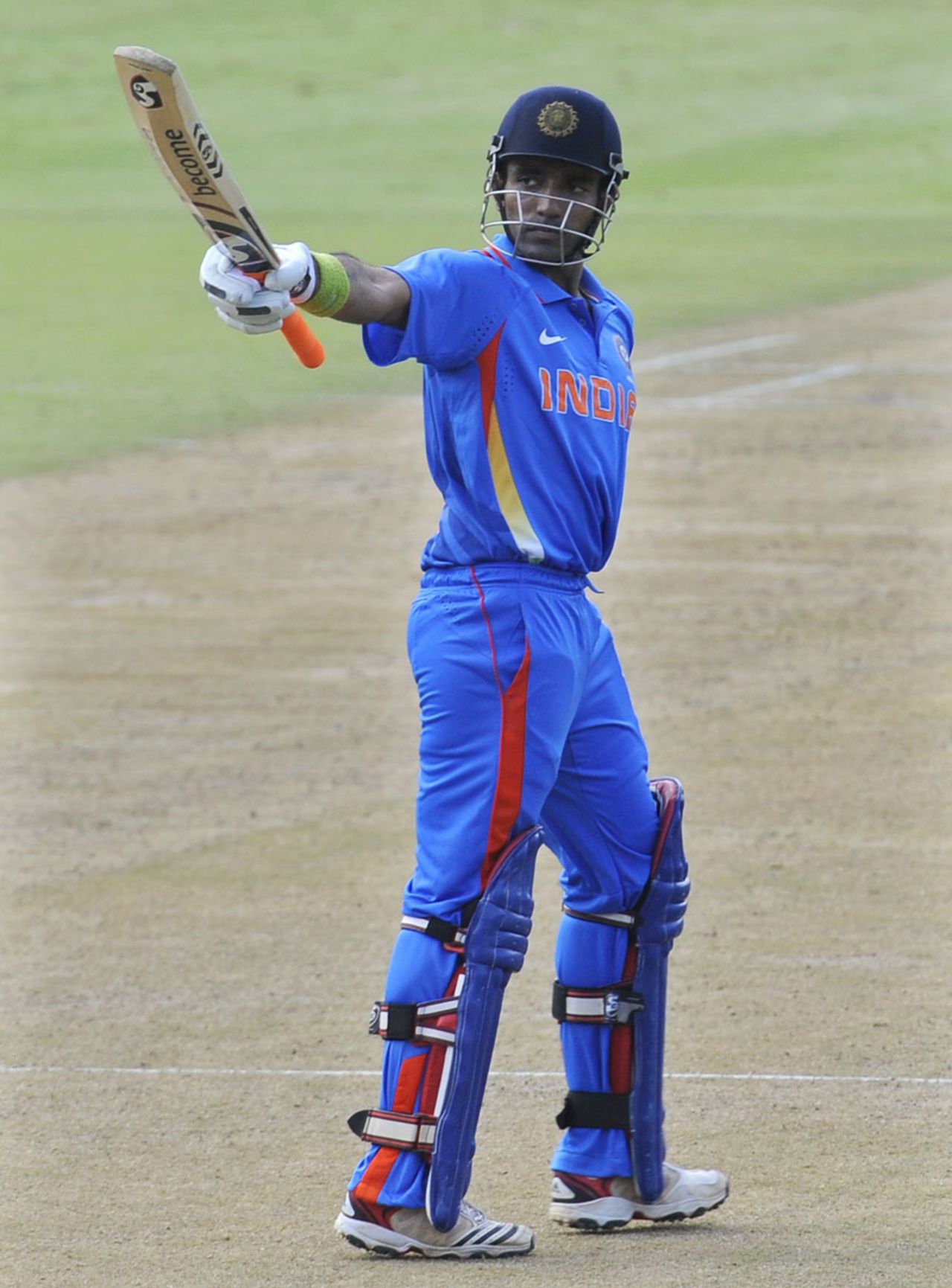 Robin Uthappa's 114-ball 103 took India A to victory, India A v New Zealand A, 1st unofficial ODI, Visakhapatnam, September 8, 2013