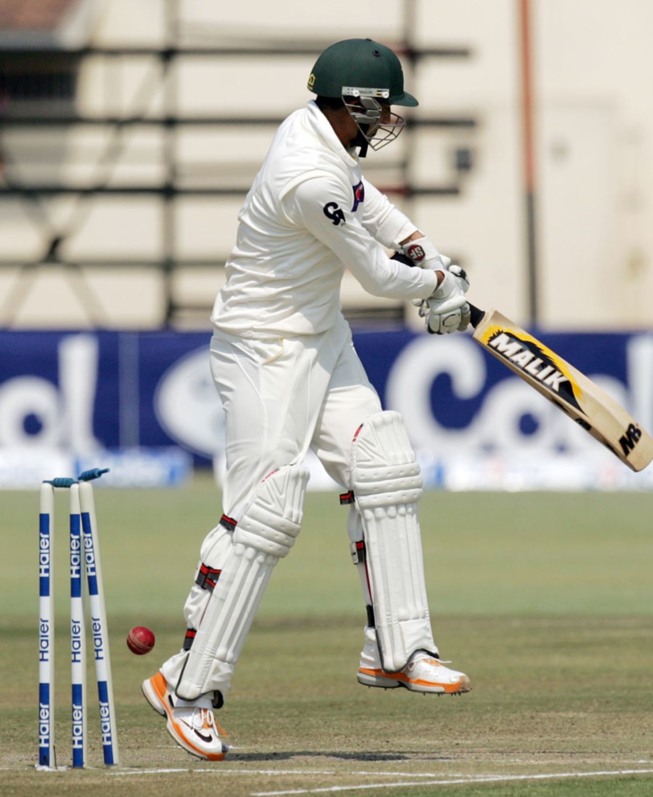 Junaid Khan dragged the ball onto his stumps, Zimbabwe v Pakistan, 2nd Test, Harare, 3rd day, September 12, 2013