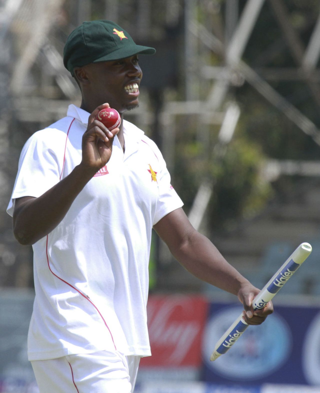Tendai Chatara picked up his first five-wicket haul, Zimbabwe v Pakistan, 2nd Test, Harare, 5th day, September 14, 2013
