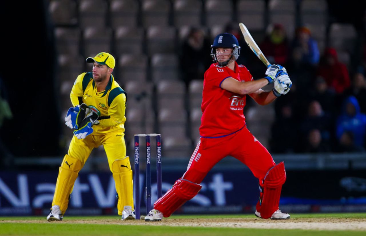 Jos Buttler struck a punchy 42, England v Australia, 5th Natwest ODI, Ageas Bowl, September 14, 2013