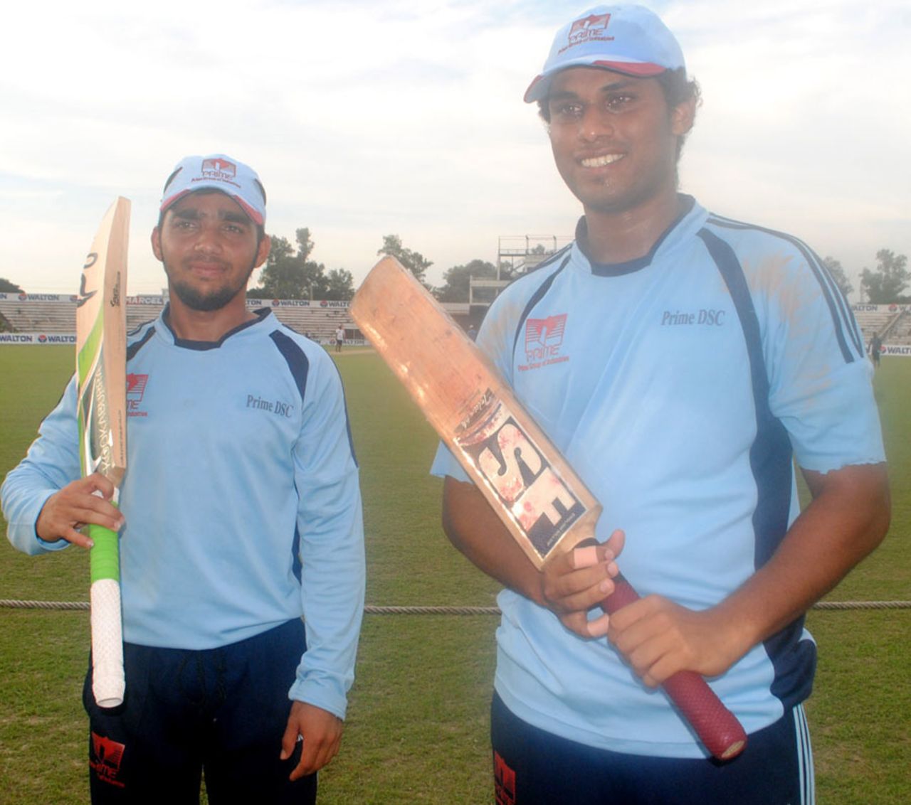 Mominul Haque and Roshen Silva broke the List A record for the fourth-wicket partnership, Abahani Limited v Prime Doleshwar Sporting Club, Dhaka Premier Division, Bogra, September 17, 2013