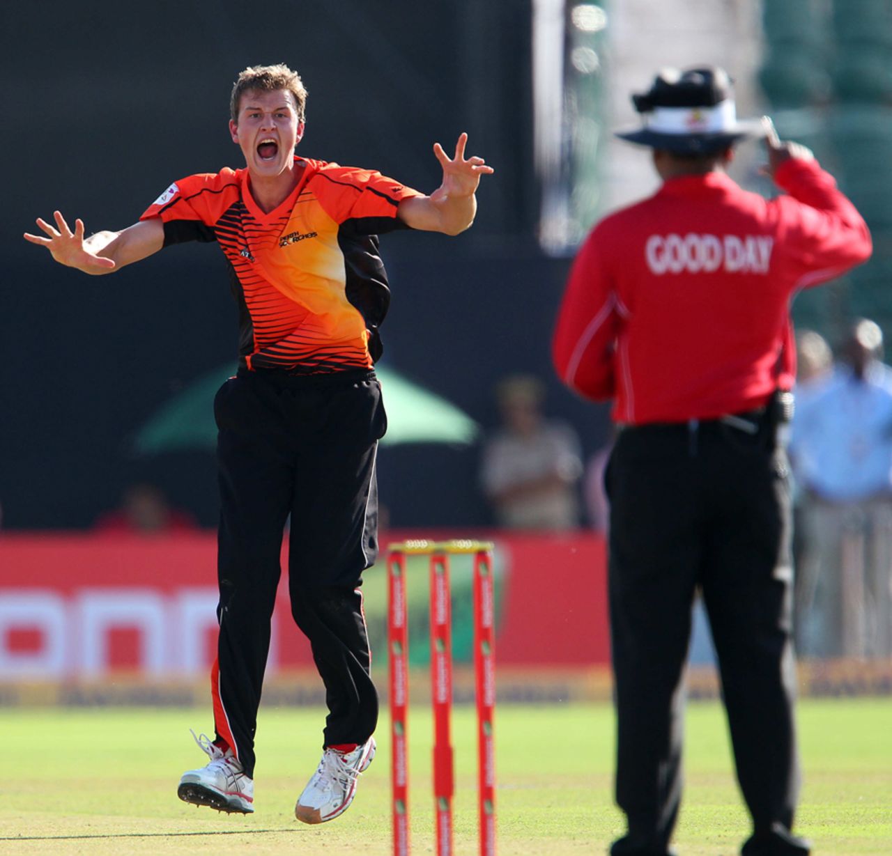 Joel Paris struck with his first two balls for Perth Scorchers, Otago Volts v Perth Scorchers, Group A, Champions League 2013, Jaipur, September 25, 2013