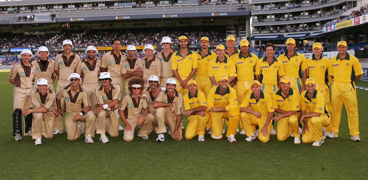 New Zealand and Australia's squads for photos ahead of the first Twenty20 international, New Zealand v Australia, Twenty20, Eden Park, February 17, 2005