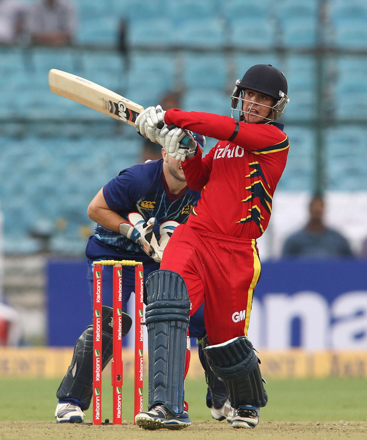 Quinton de Kock pulls the ball, Lions v Otago, Group A, Champions League 2013, Jaipur, September 29, 2013