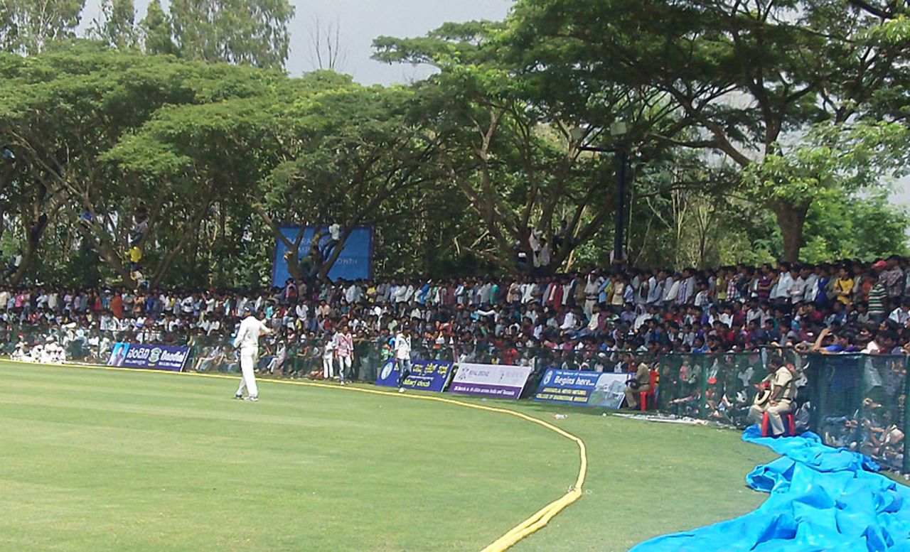 Spectators flock to Shimoga for the opening day's play, India A v West Indies A, 2nd unofficial Test, Shimoga, 1st day, October 2, 2013