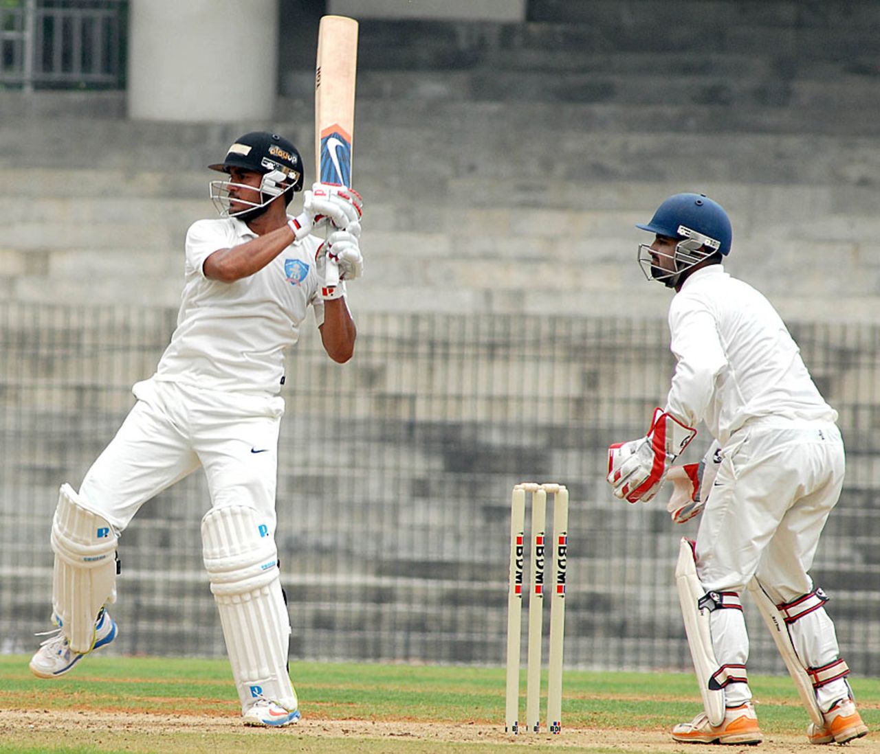 Manish Pandey pulls during his unbeaten 81, South Zone v West Zone, Duleep Trophy quarter-final, Chennai, 1st day, October 3, 2013