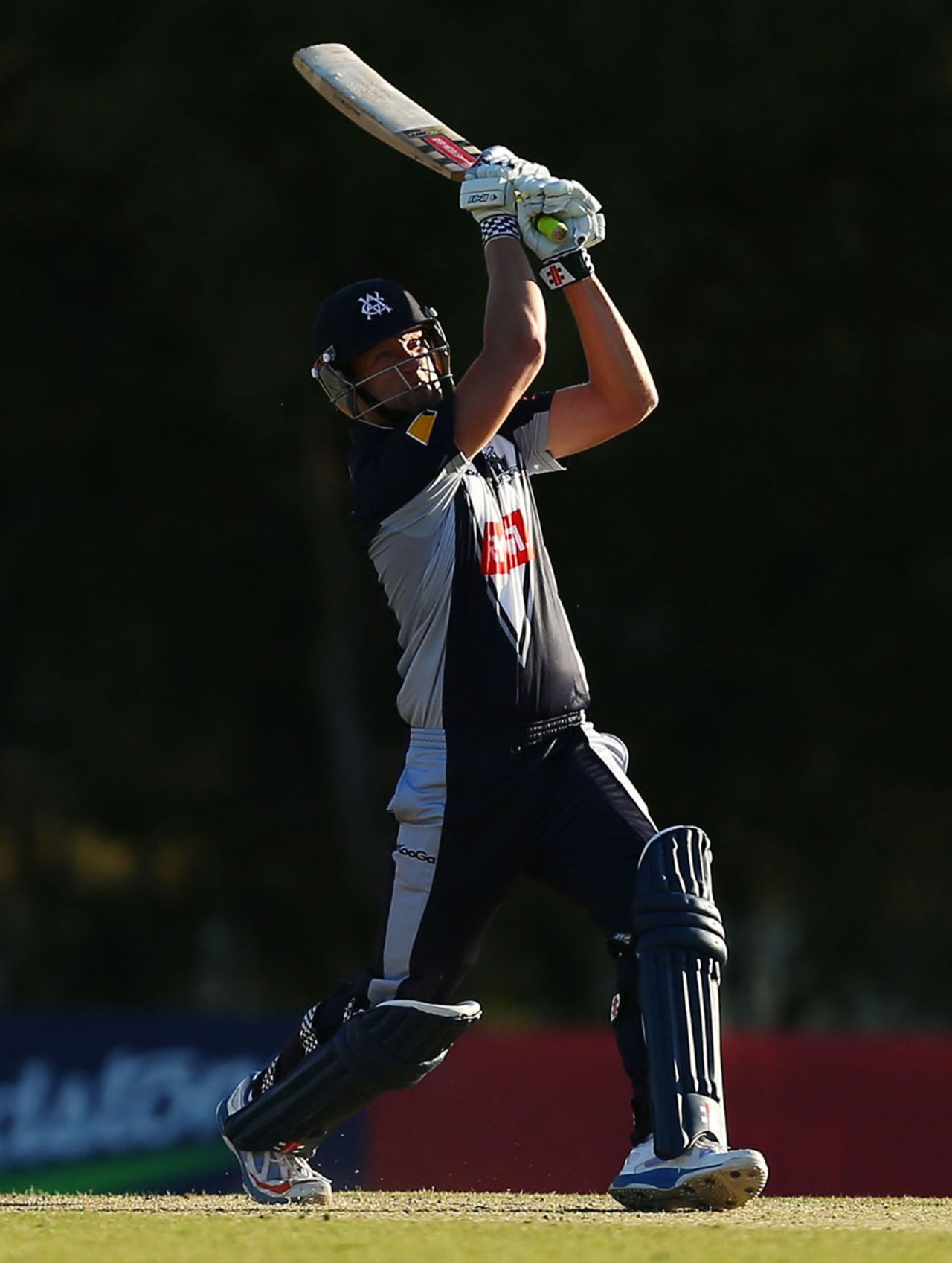 Cameron White hits over the top, South Australia v Victoria, Ryobi One-Day Cup, 3rd Match, Sydney, October 4, 2013