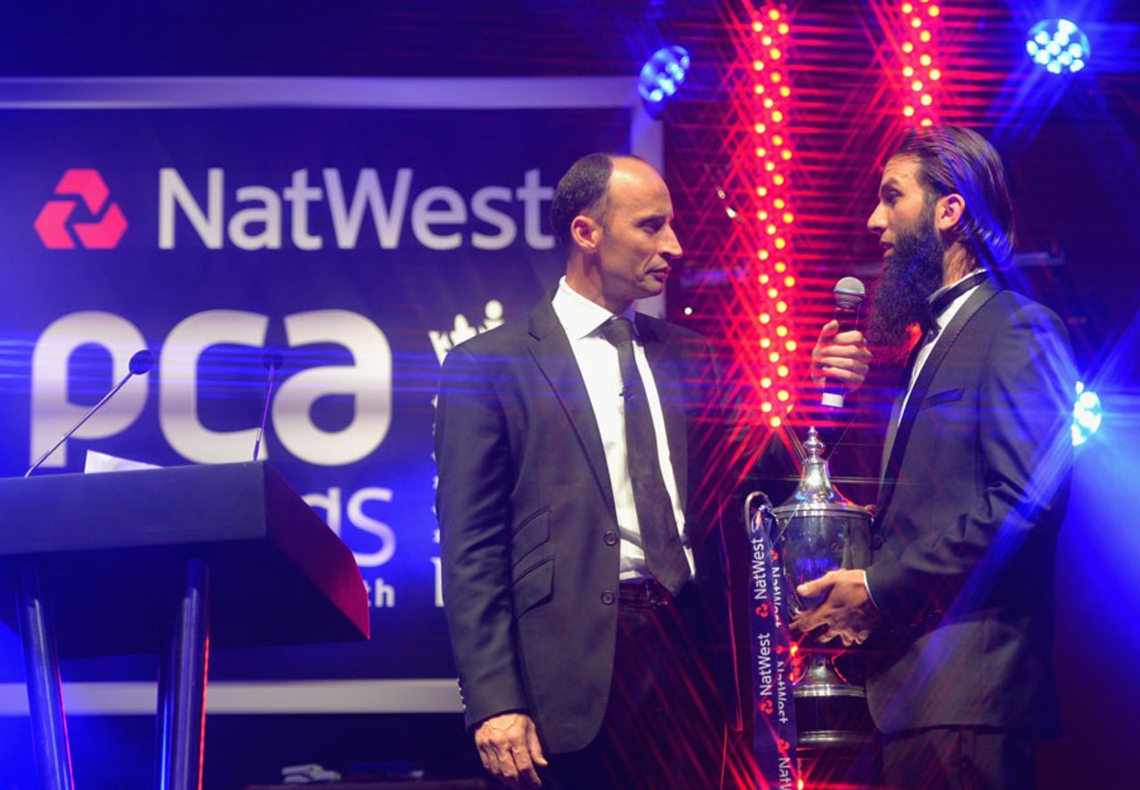 Moeen Ali is interviewed by Nasser Hussain at the PCA Player of the Year awards, London, October 3, 2013