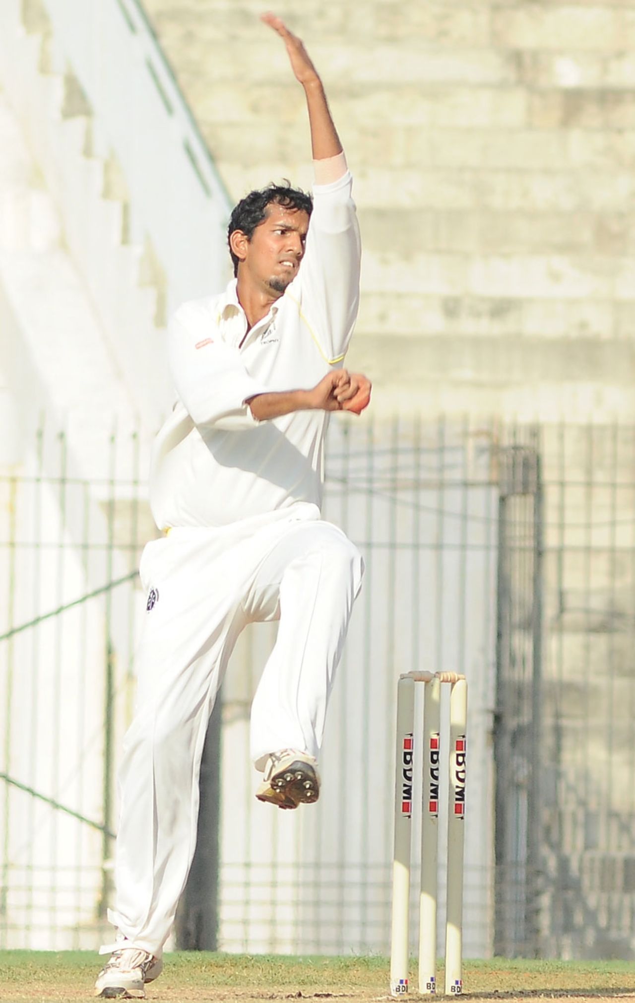 Malolan Rangarajan in his bowling stride, South Zone v West Zone, Duleep Trophy, Day 3, Chennai, October 5, 2013