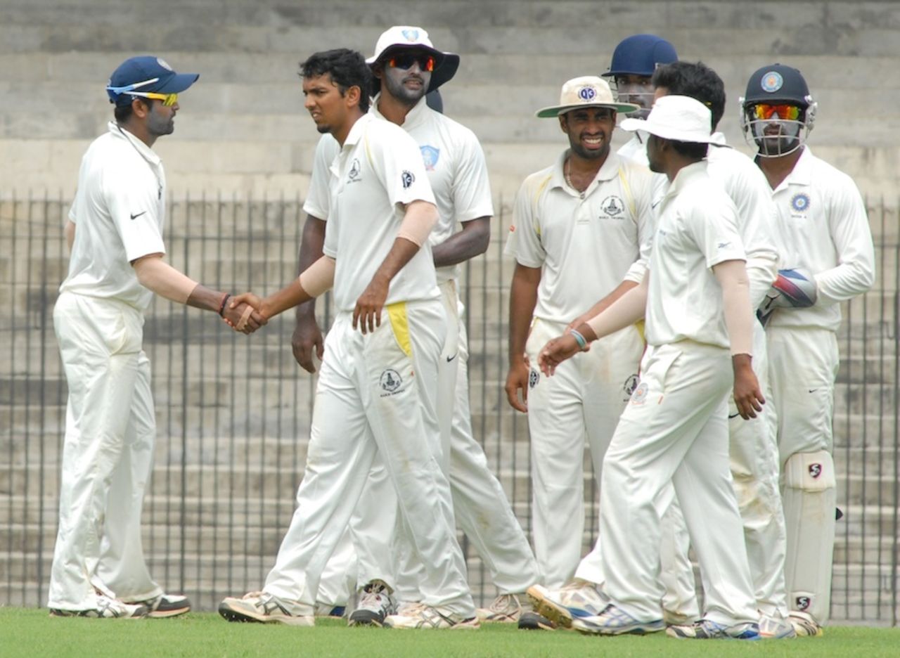 Malolan Rangarajan picked up his maiden five-wicket haul, South Zone v West Zone, Duleep Trophy quarter-final, Chennai, 4th day, October 6, 2013