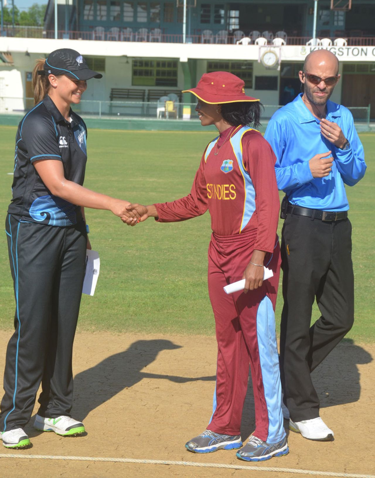 Suzie Bates and Merissa Aguilleira at the toss, West Indies v New Zealand, 1st Women's ODI, Kingston, October 6, 2013