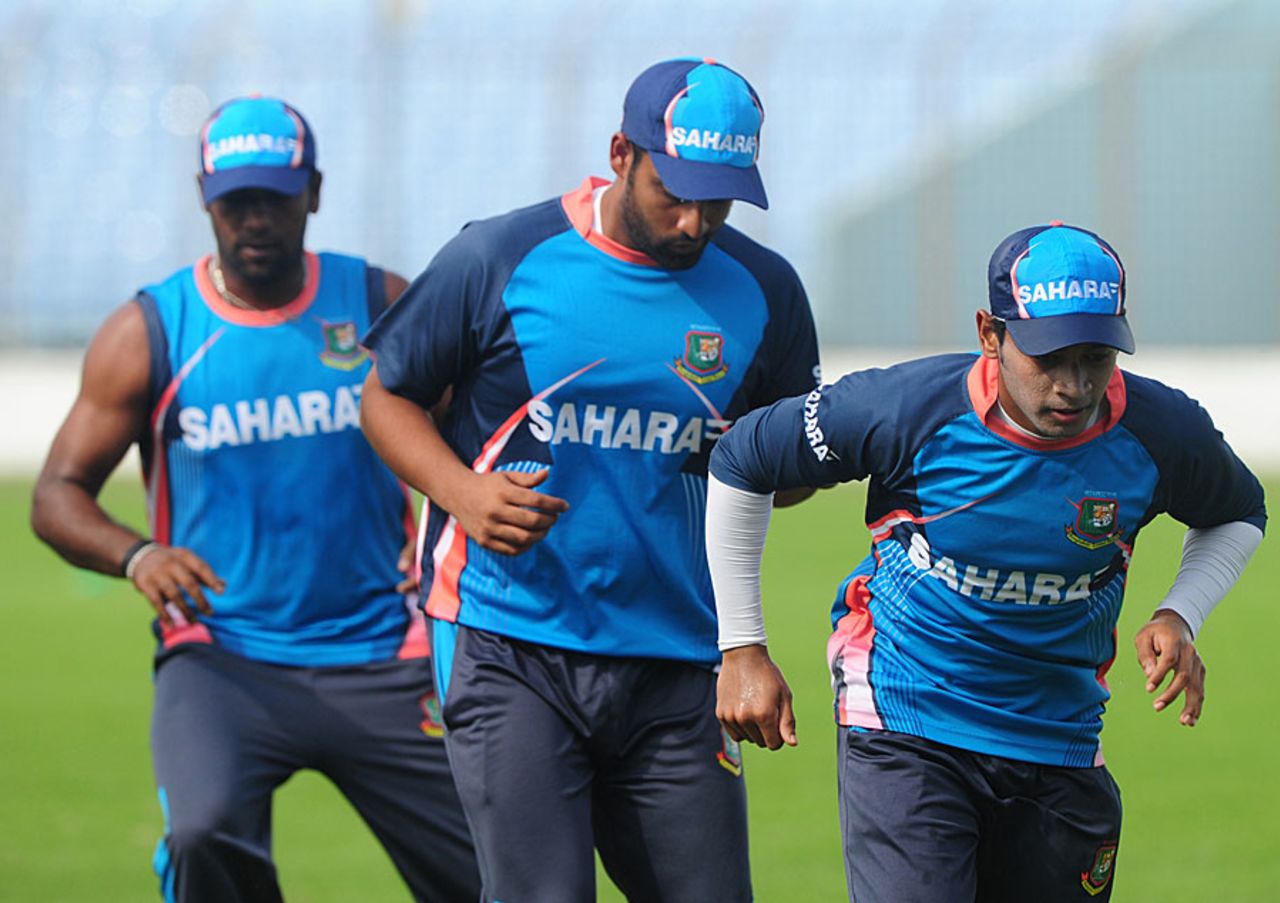 Bangladesh players train in Chittagong, Chittagong, October 7, 2013