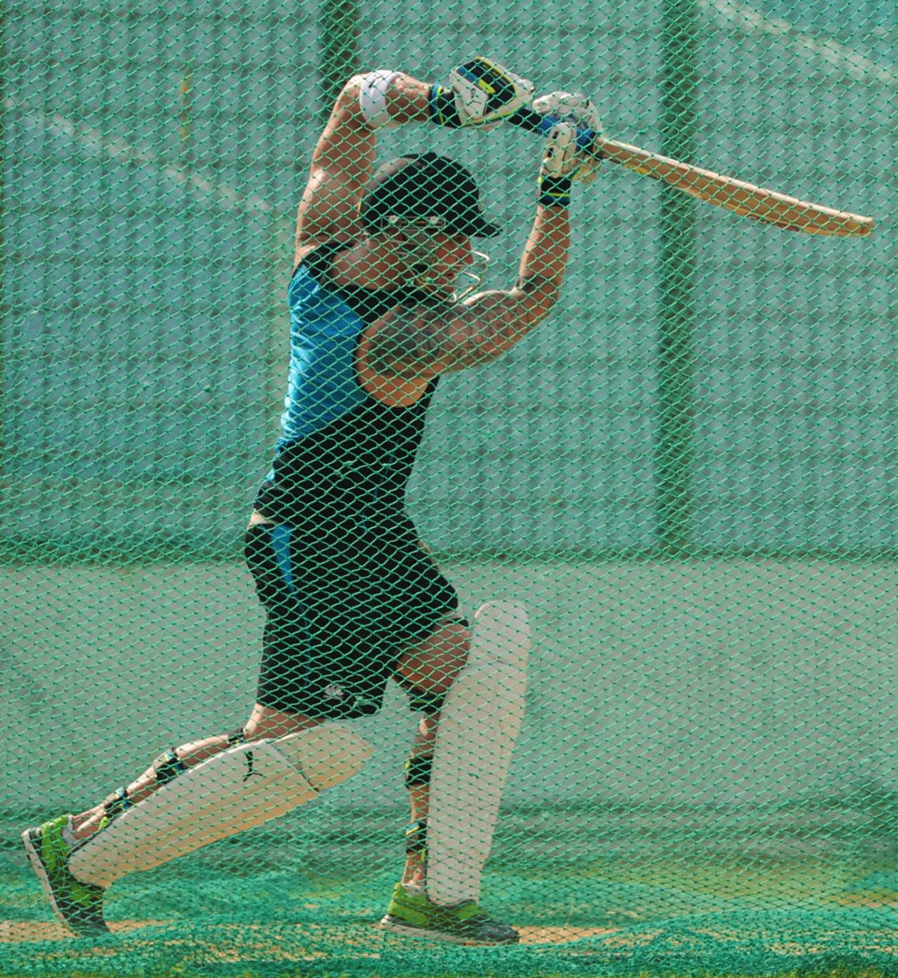 Brendon McCullum trains on the eve of the first Test against Bangladesh, Chittagong, October 8, 2013