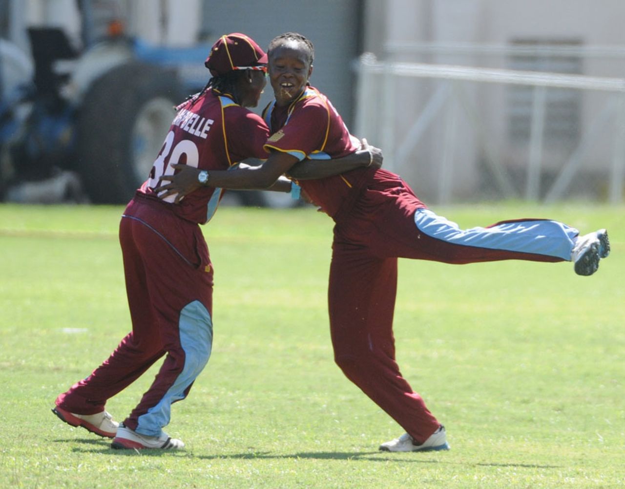 Shaquana Quintyne took two wickets and led a 43-run stand for the ninth wicket, West Indies v New Zealand, 2nd Women's ODI, Kingston, October 8, 2013