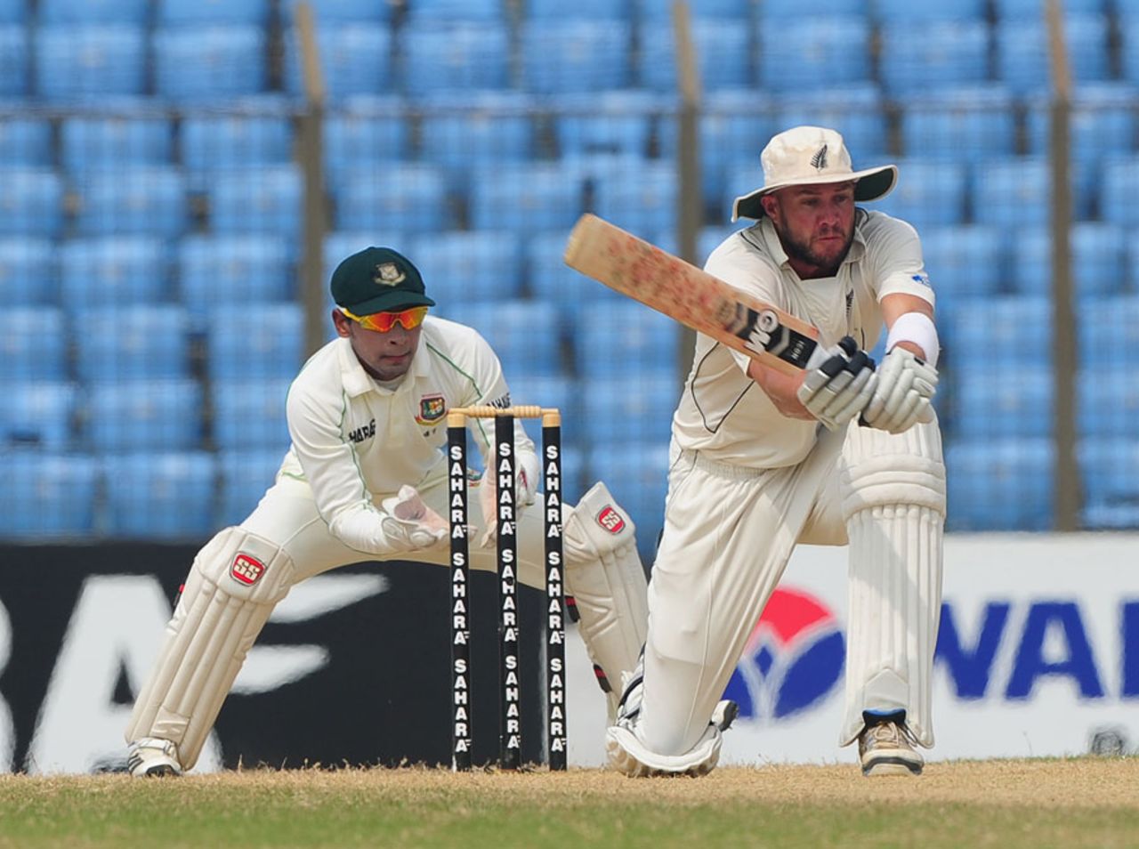 Peter Fulton hit a steady 44 before rain forced an early finish, Bangladesh v New Zealand, 1st Test, 4th day, Chittagong, October 12, 2013