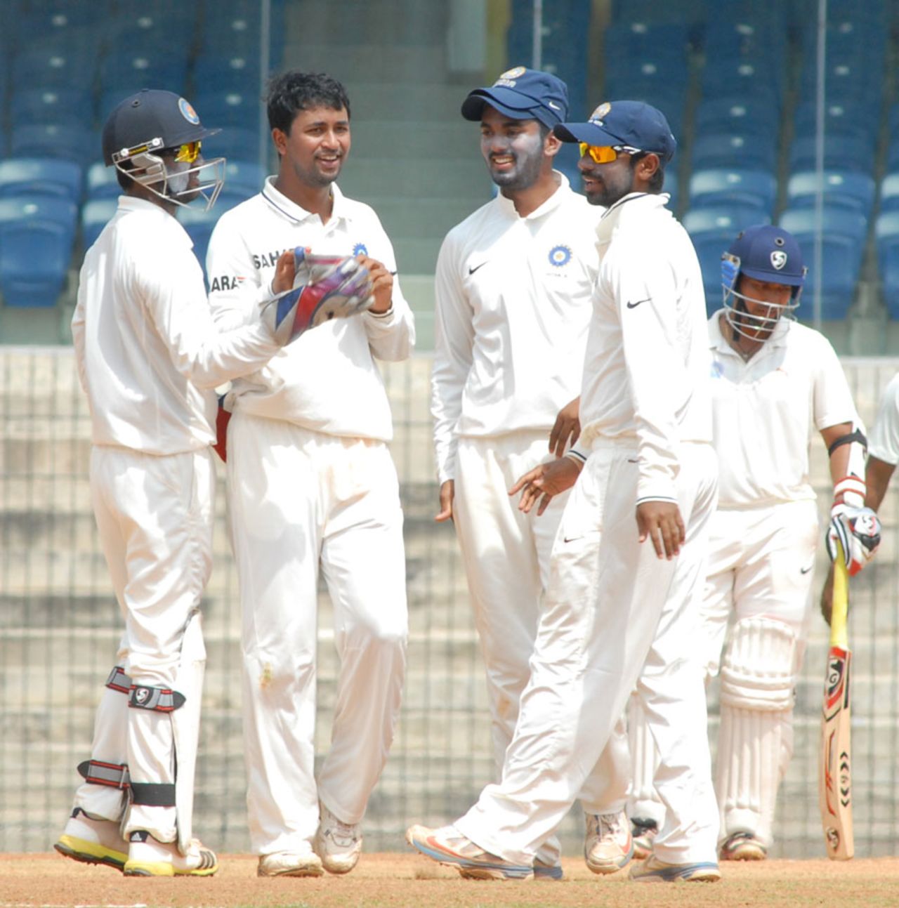 Pragyan Ojha celebrates one of his six wickets, Central Zone v South Zone, Duleep Trophy semi-final, Chennai, 4th day, October 13, 2013 