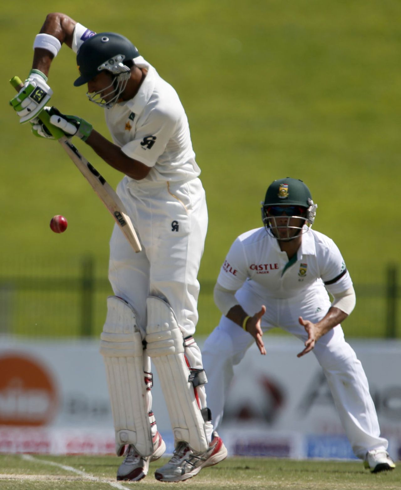 Shan Masood gets on top of one, Pakistan v South Africa, 1st Test, Abu Dhabi, 2nd day, October 15, 2013
