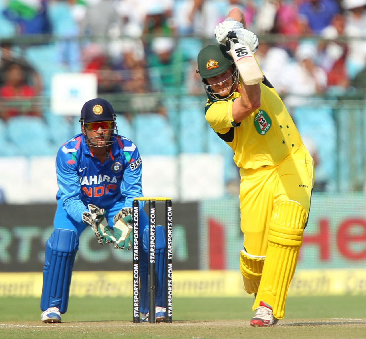 Shane Watson drives down the ground, India v Australia, 2nd ODI, Jaipur, October 16, 2013