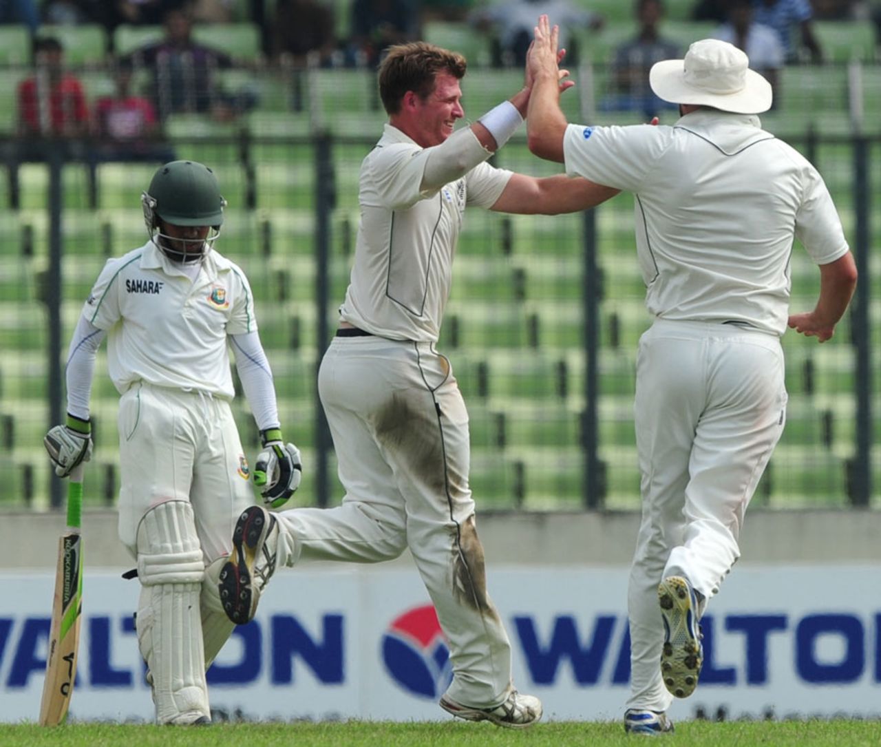 Corey J Anderson dismissed Mominul Haque for 47, Bangladesh v New Zealand, 2nd Test, 1st day, Mirpur, October 21, 2013