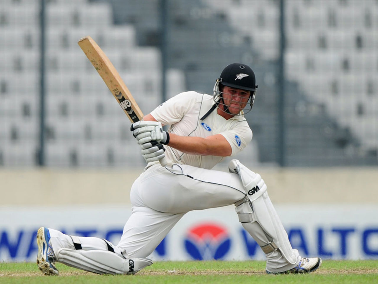 Corey Anderson blasted 75 before lunch, Bangladesh v New Zealand, 2nd Test, 3rd day, Mirpur, October 23, 2013