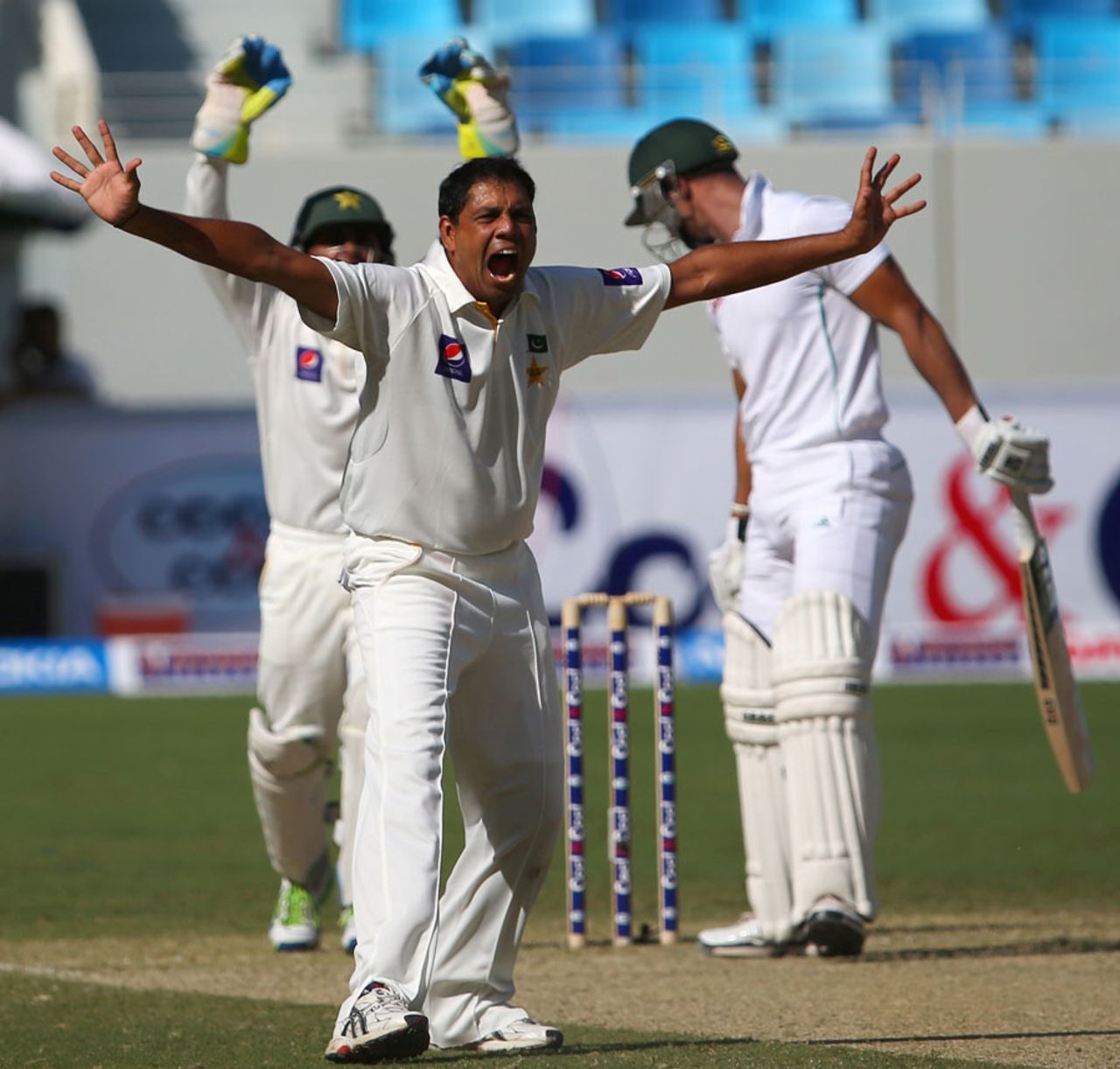 Zulfiqar Babar successfully appeals for the wicket of Alviro Petersen, Pakistan v South Africa, 2nd Test, 1st day, Dubai, October 23, 2013