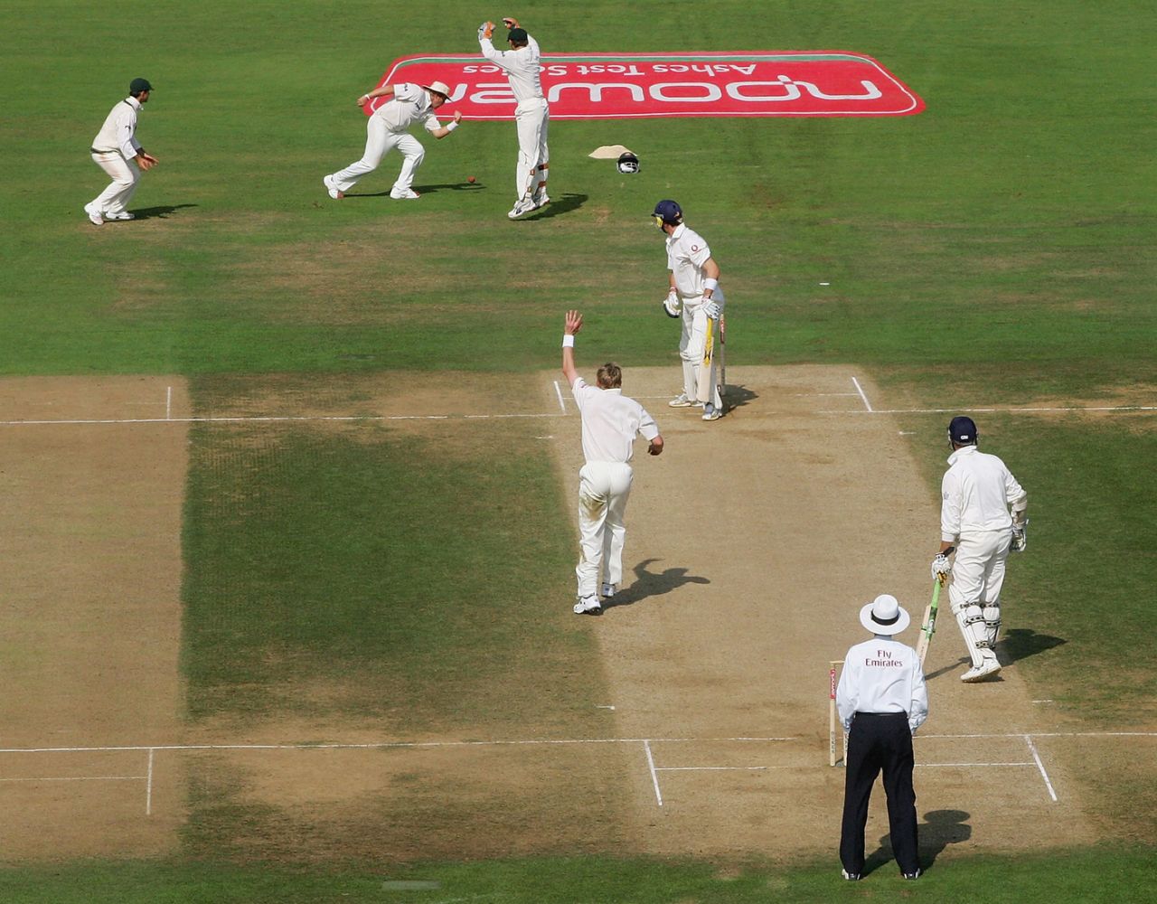 Shane Warne drops Kevin Pietersen on 15, England v Australia, 5th Test, The Oval, 5th day, September 12, 2005