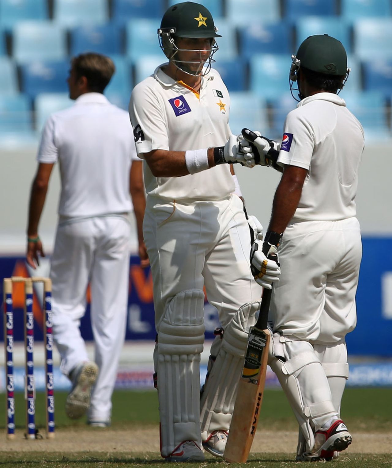 Misbah-ul-Haq and Asad Shafiq put up a fifth-wicket century stand, Pakistan v South Africa, 2nd Test, Dubai, 4th day, October 26, 2013