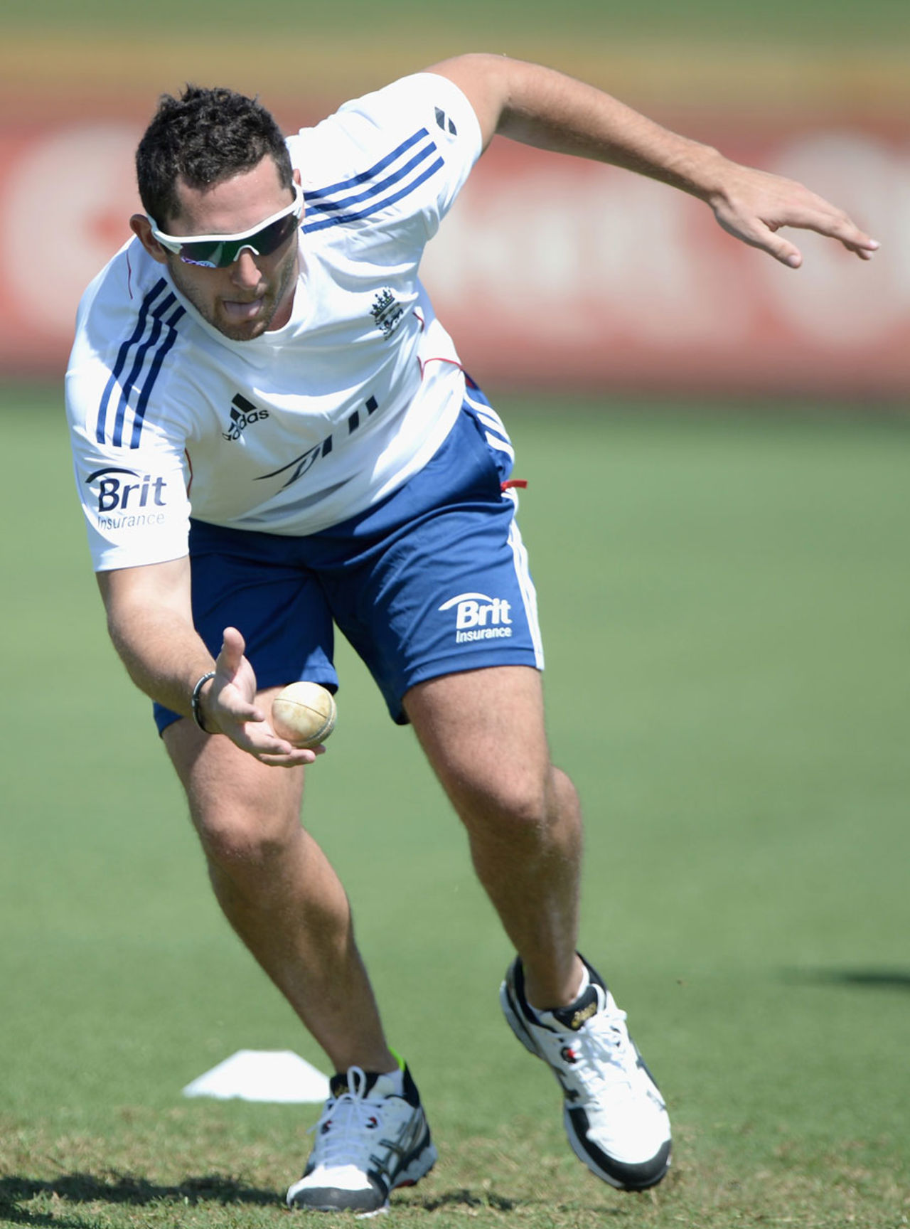 Tim Bresnan takes part in a fielding drill, Perth, October 27, 2013