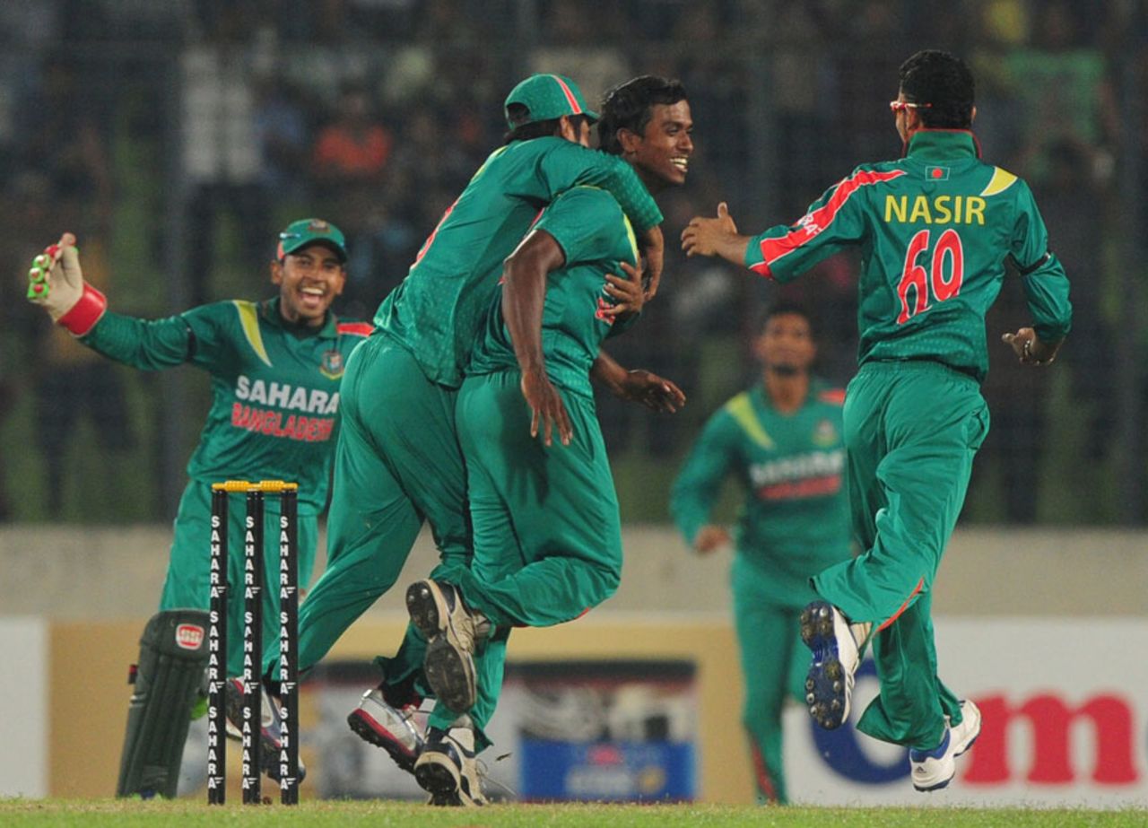 Rubel Hossain became the third Bangladesh player to take a hat-trick in ODIs, Bangladesh v New Zealand, 1st ODI, Mirpur, October 29, 2013