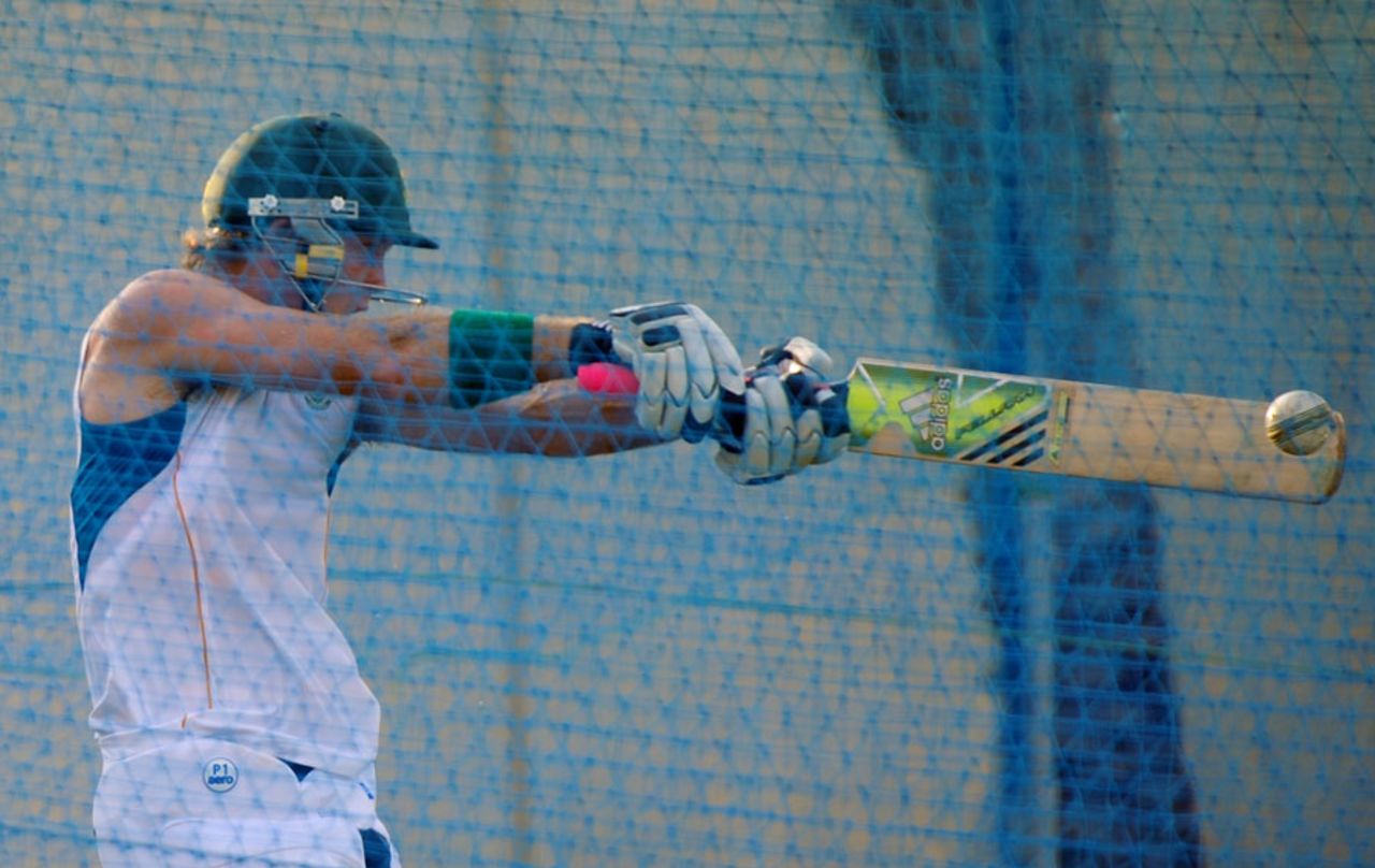 Colin Ingram bats during nets, Sharjah, October 29, 2013