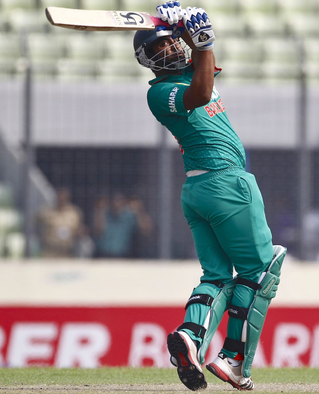 Tamim Iqbal hooks a short delivery, Bangladesh v New Zealand, 2nd ODI, Mirpur, October 31, 2013