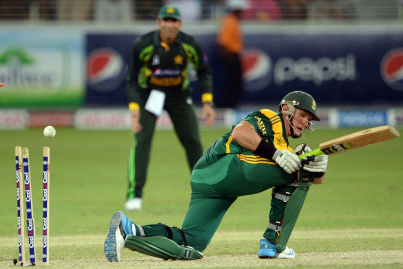 Graeme Smith was bowled by Saeed Ajmal for a 35-ball 14, Pakistan v South Africa, 2nd ODI, Dubai, November 1, 2013