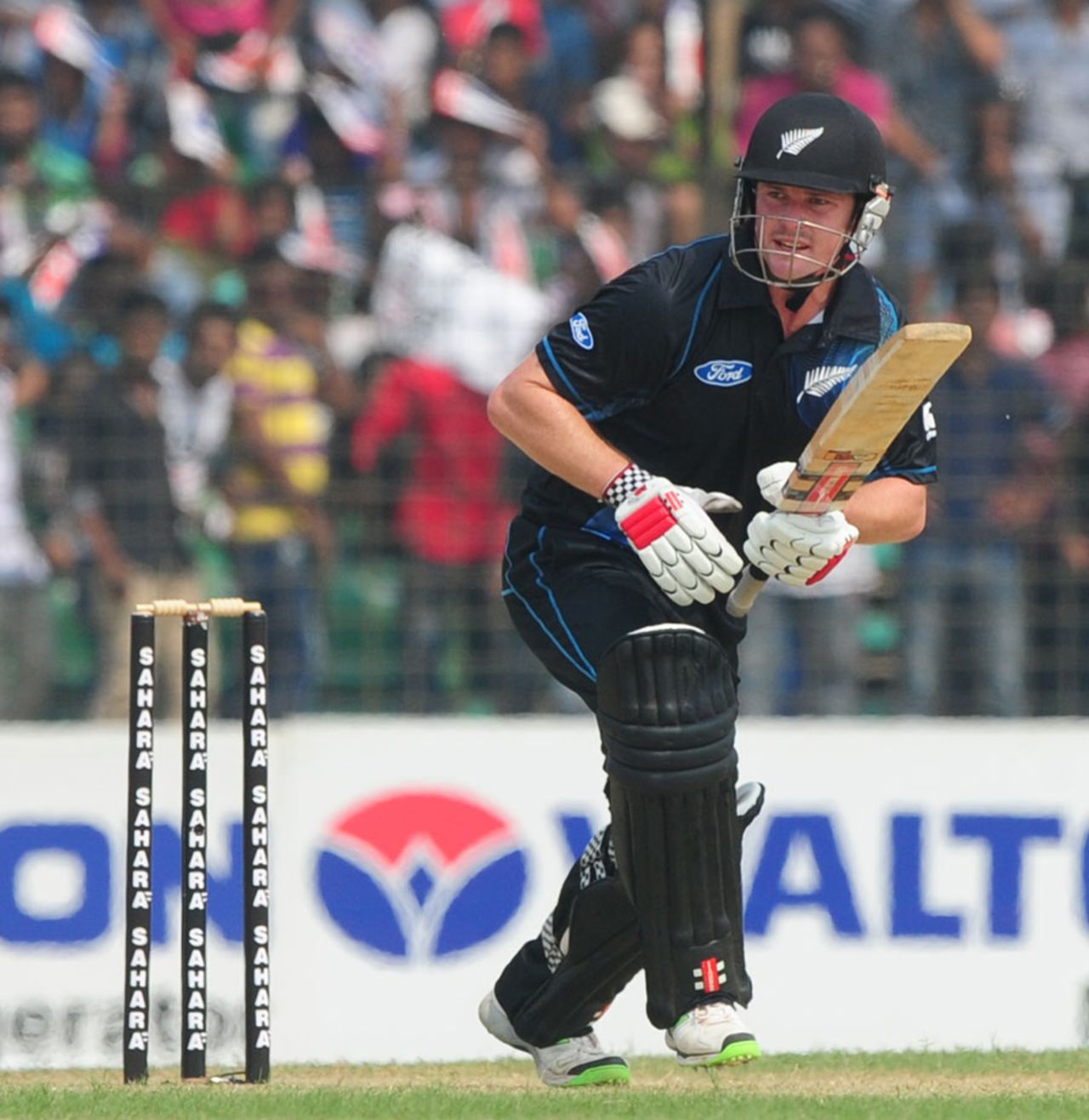 Colin Munro slammed a 77-ball 85, his highest ODI score, Bangladesh v New Zealand, 3rd ODI, Fatullah, November 3, 2013