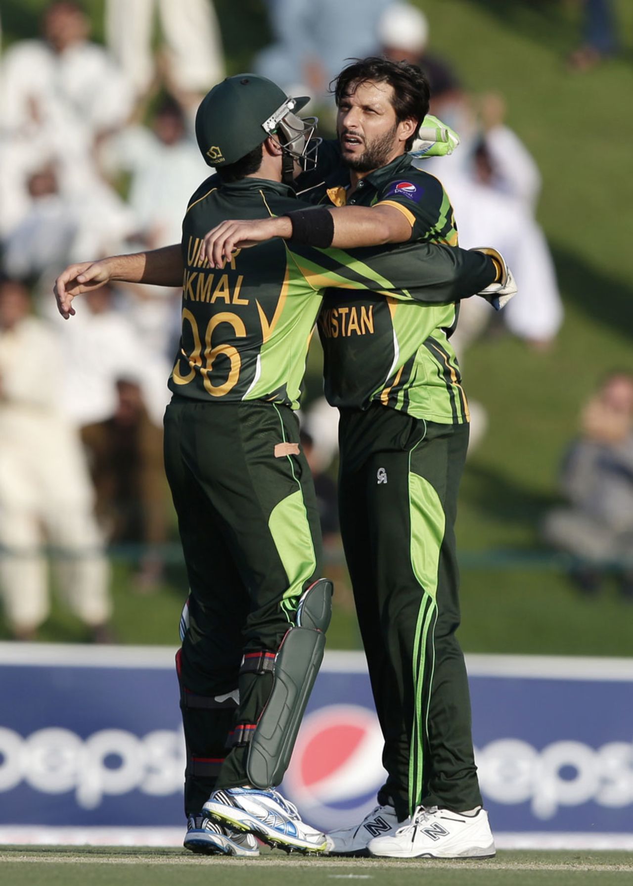Shahid Afridi celebrates a wicket, Pakistan v South Africa, 3rd ODI, Abu Dhabi, November 6, 2013