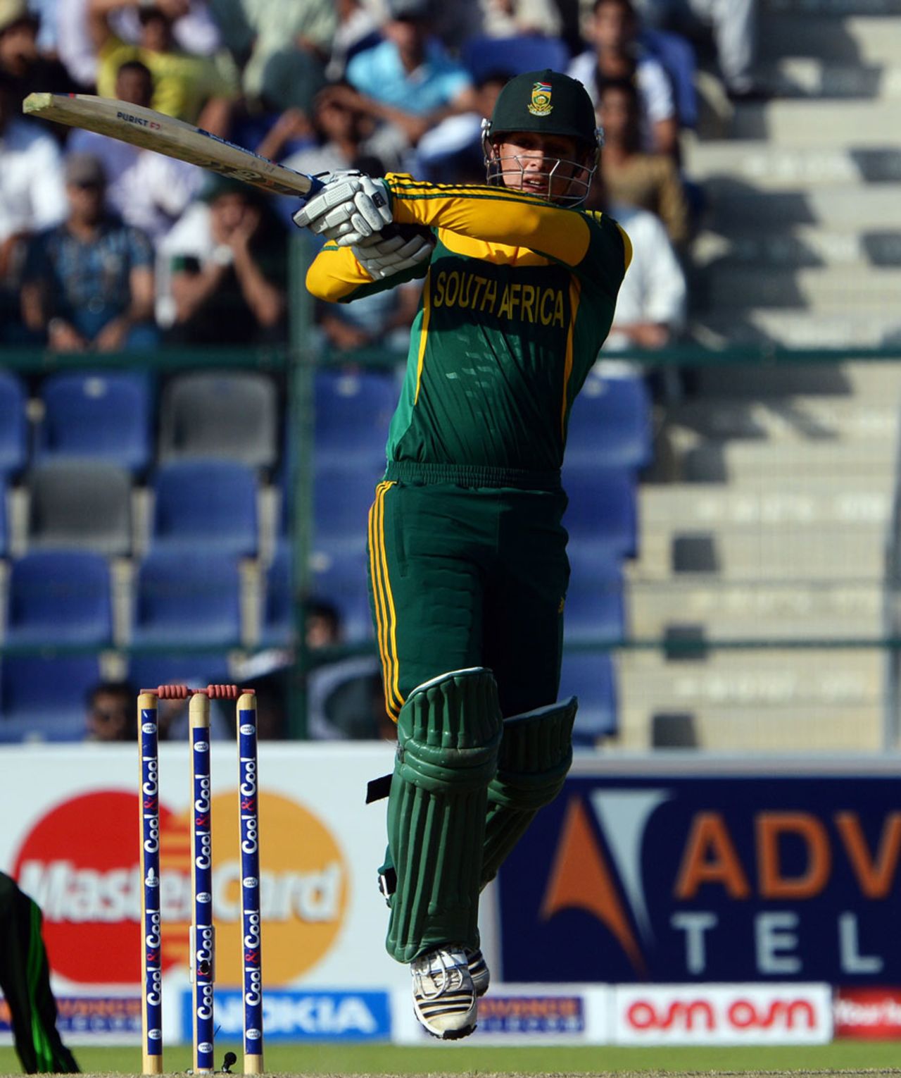 Quinton de Kock plays a pull, Pakistan v South Africa, 4th ODI, Abu Dhabi, November 8, 2013