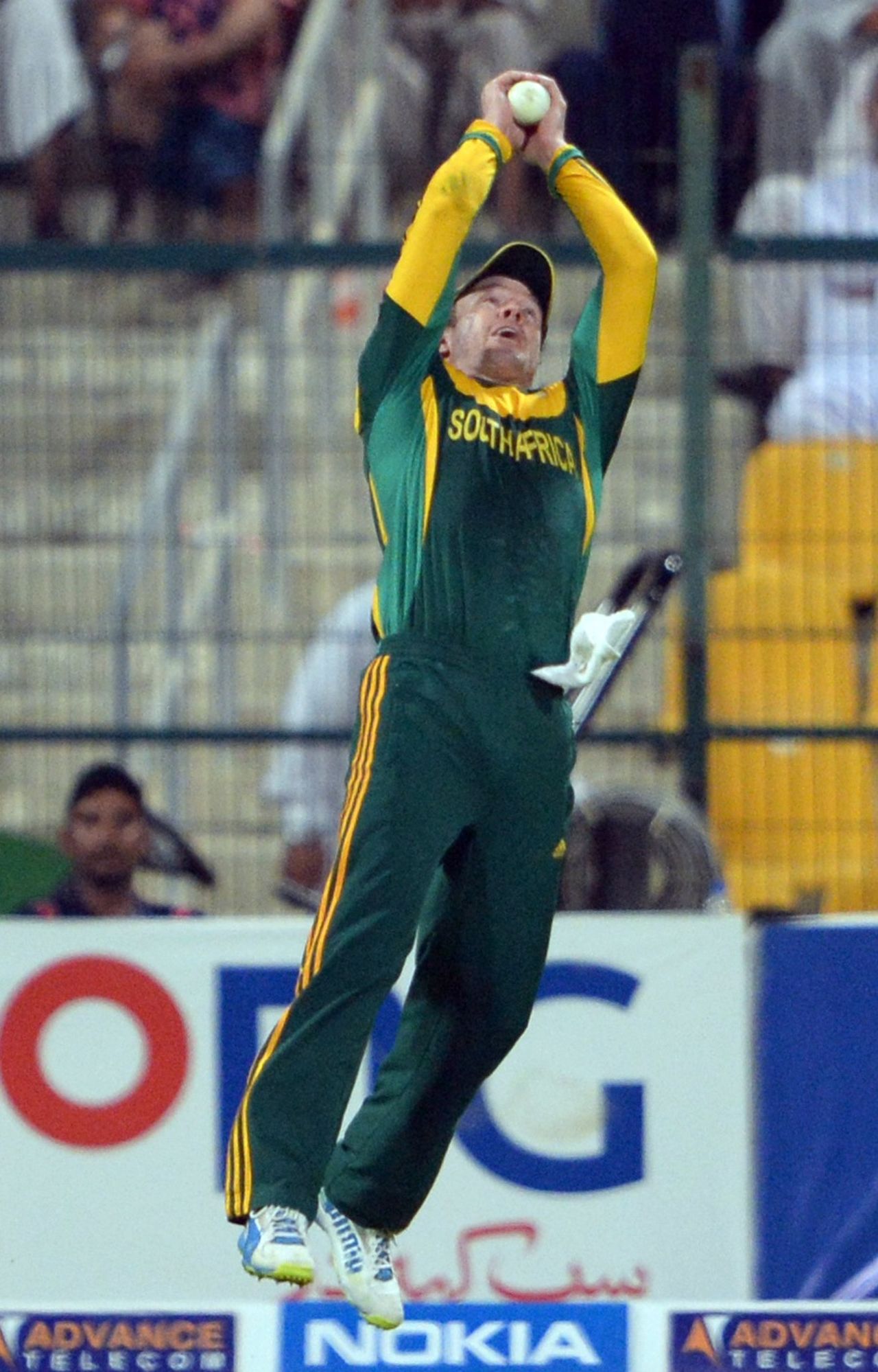 AB de Villiers jumps to successfully catch the ball, Pakistan v South Africa, 4th ODI, Abu Dhabi, November 8, 2013