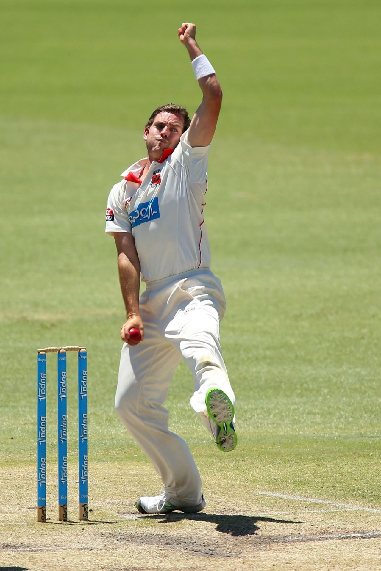 Chadd Sayers runs in to bowl, Western Australia v South Australia, Sheffield Shield, Perth, 4th day, November 9, 2013
