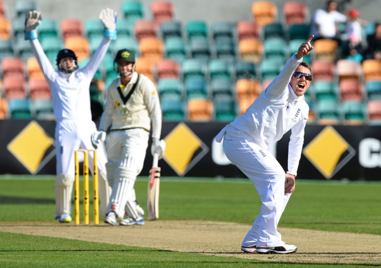 Graeme Swann picked up a wicket in his first outing, Australia A v England, Hobart, 4th day, November 9, 2013