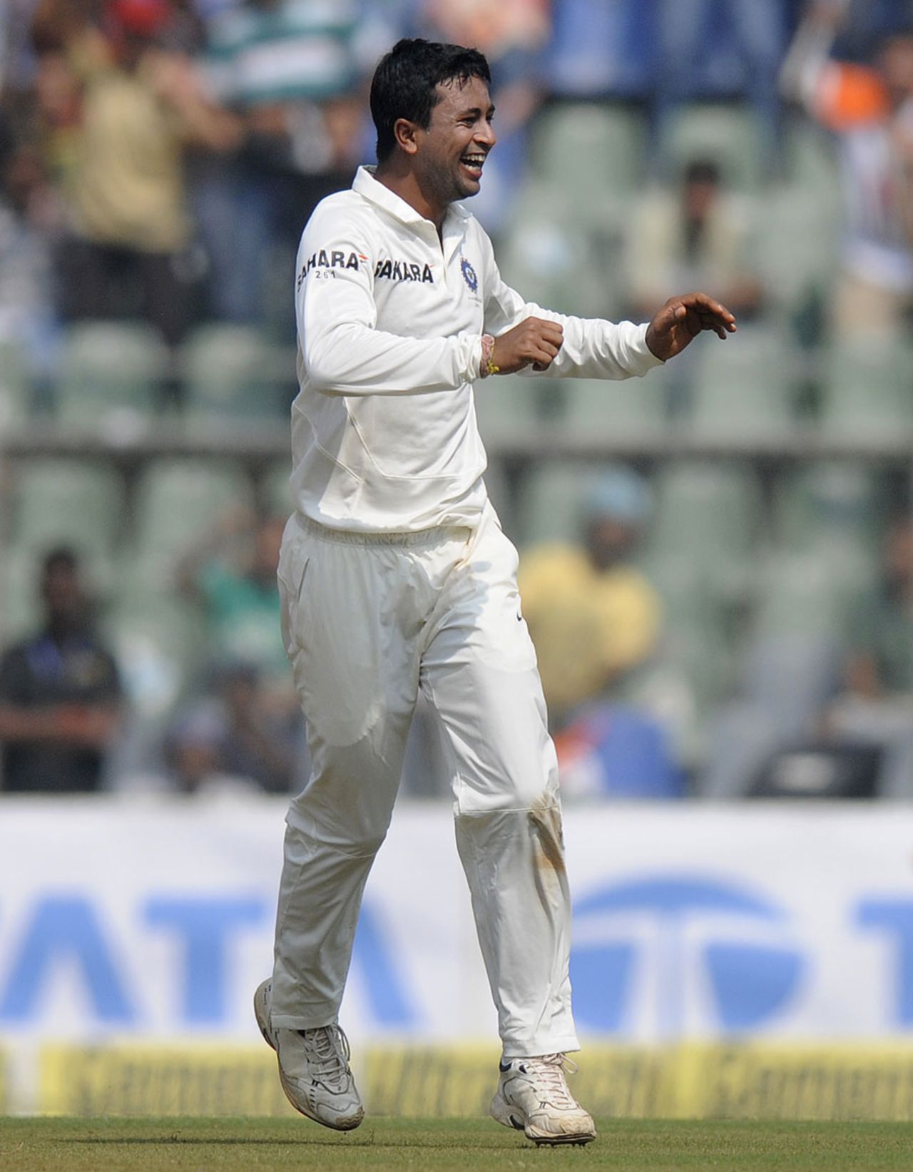 Pragyan Ojha finished with 5 for 40, India v West Indies, 2nd Test, Mumbai, 1st day, November 14, 2013