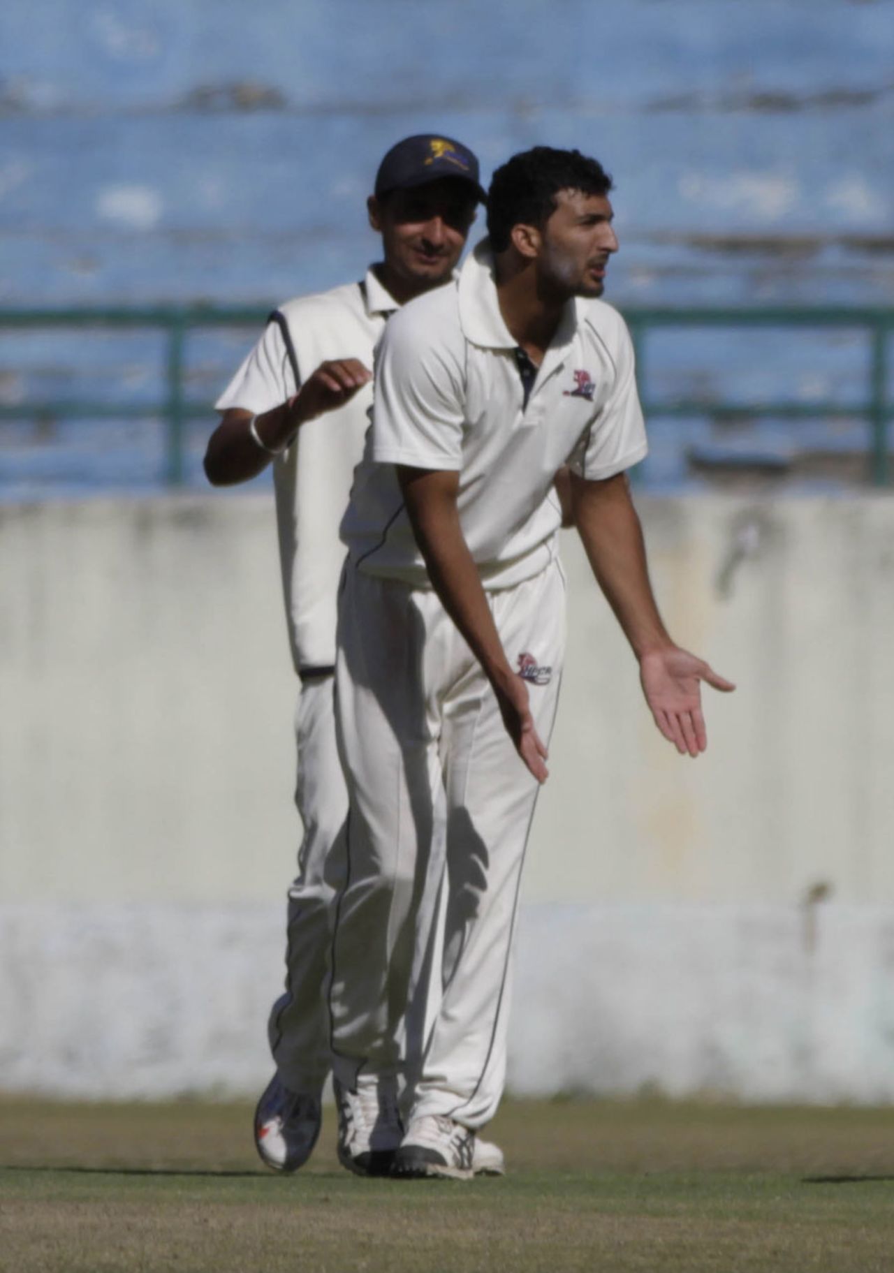 Rishi Dhawan picked up four wickets, Himachal Pradesh v Jammu & Kashmir, Group C, Ranji Trophy, 1st day, Dharamsala, November 14, 2013