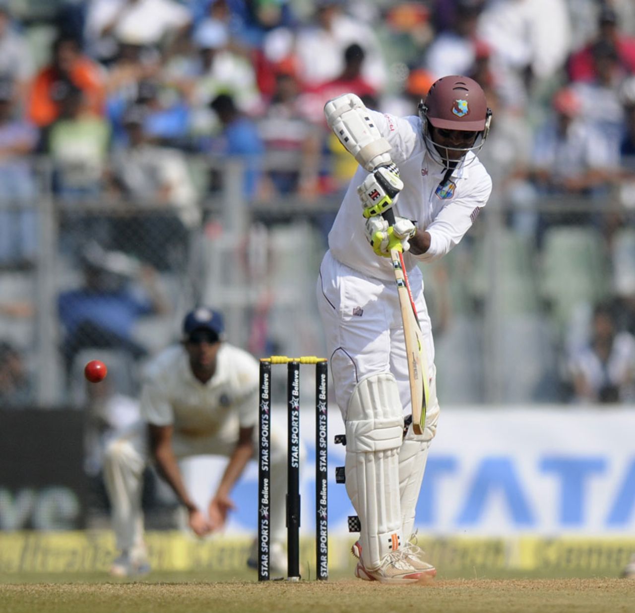 Shivnarine Chanderpaul resisted with 41, India v West Indies, 2nd Test, Mumbai, 3rd day, November 16, 2013