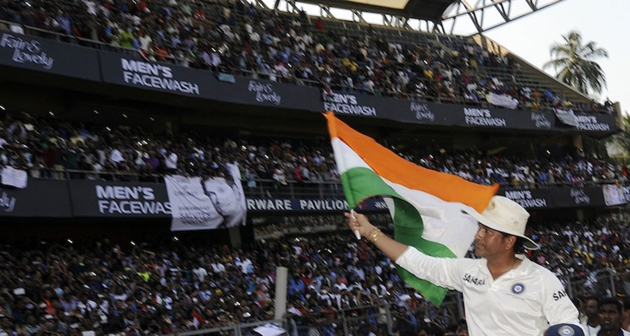 The crowd at the Wankhede played its part in Sachin Tendulkar's emotional send-off, India v West Indies, 2nd Test, Mumbai, 3rd day, November 16, 2013