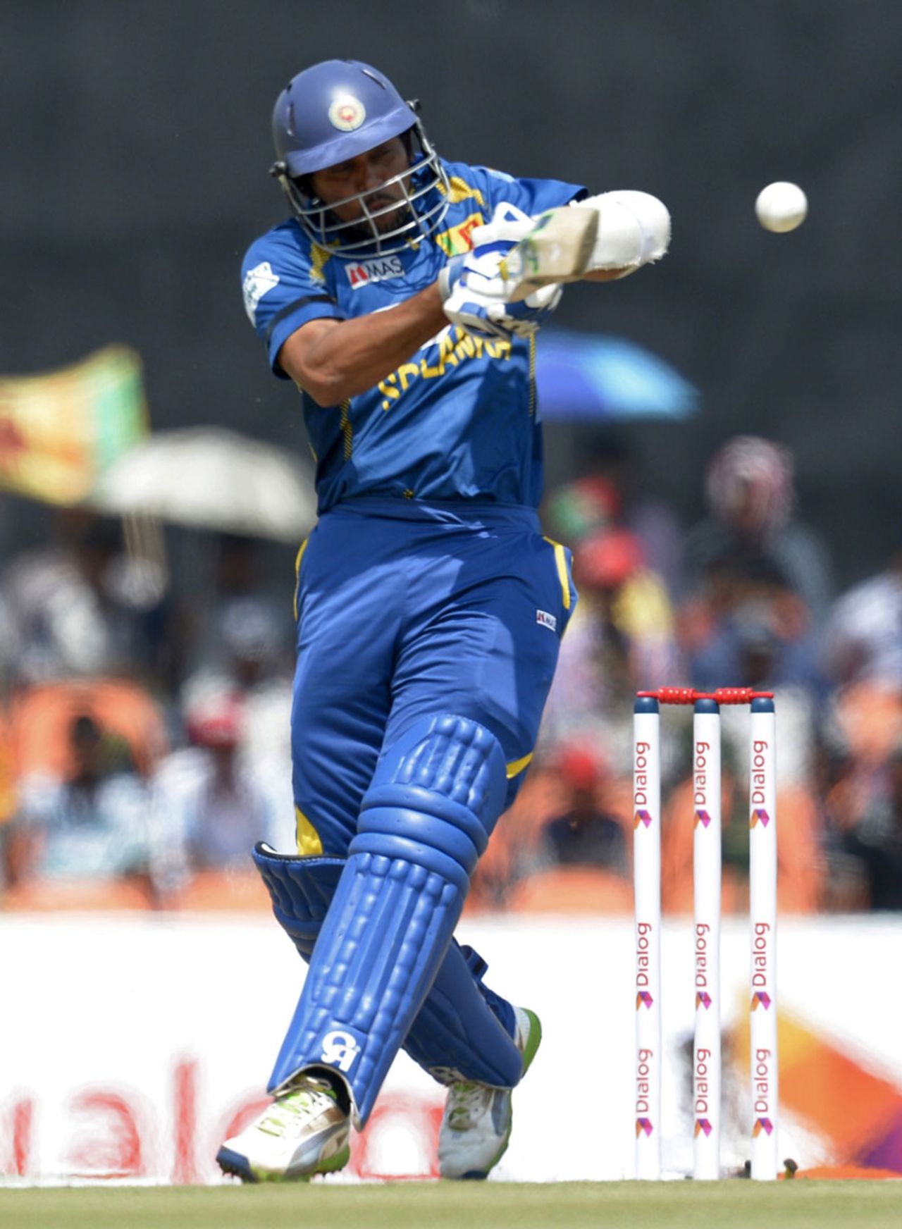 Tillakaratne Dilshan plays a pull, Sri Lanka v New Zealand, 3rd ODI, Dambulla, November 16, 2013
