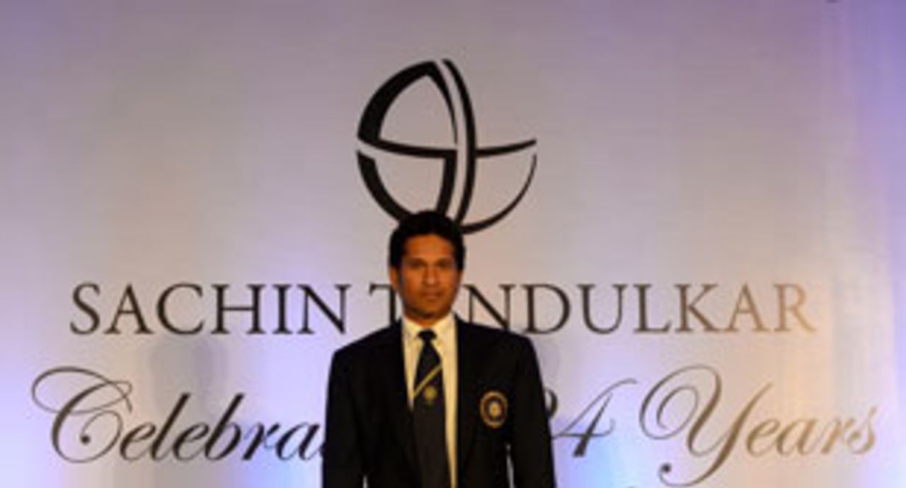 Sachin Tendulkar arrives for a press conference , Mumbai, November 17, 2013
