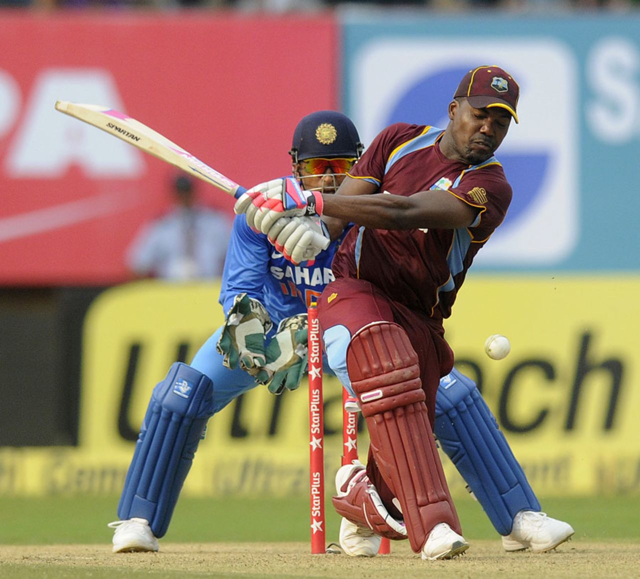 Darren Bravo struck four fours and two sixes, India v West Indies, 1st ODI, Kochi, November 21, 2013